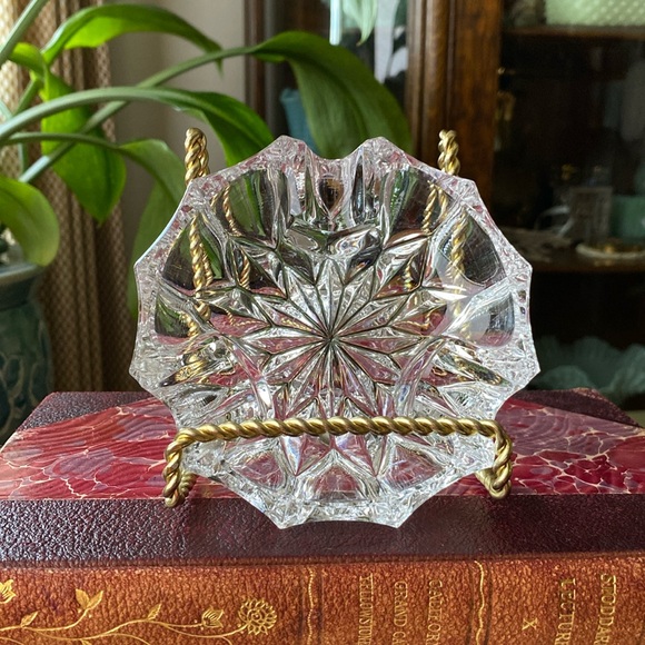 Vintage Crystal European Cut Glass Ashtray MCM - Picture 1 of 9